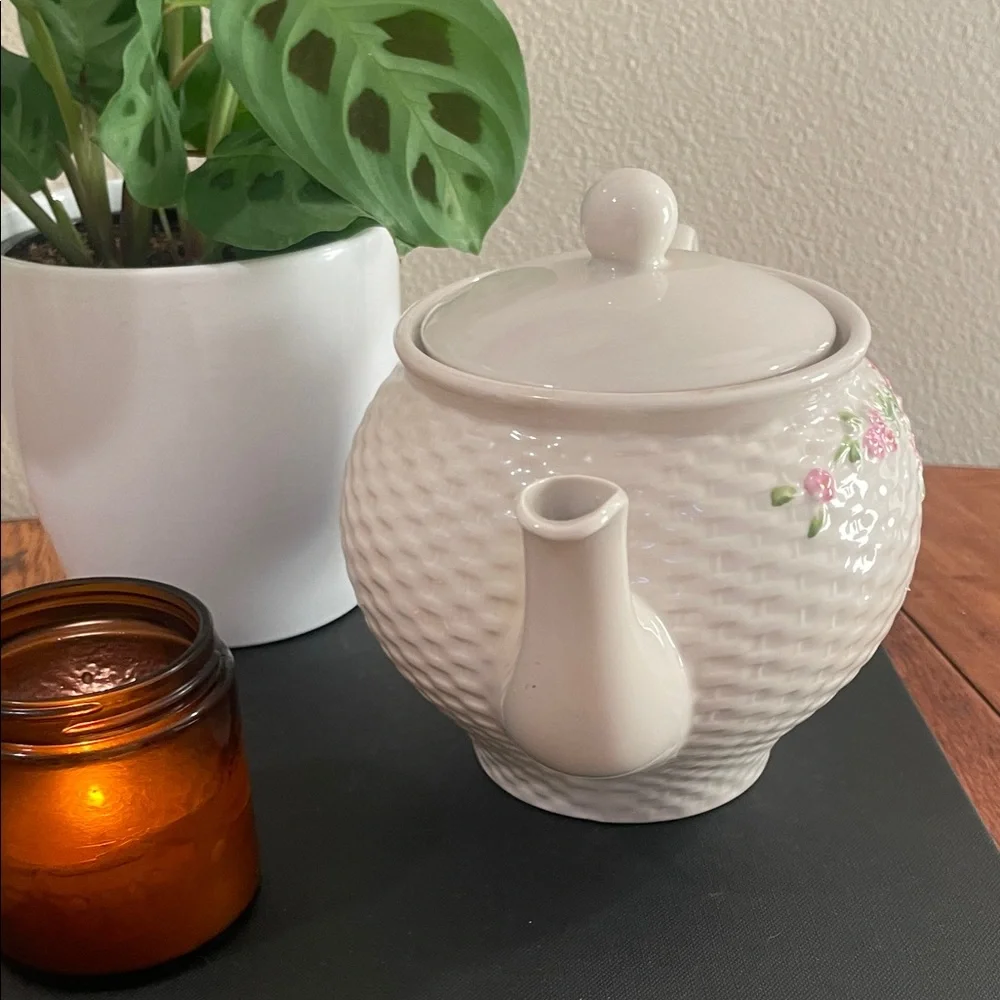 Vintage Teleflora Ceramic Teapot – Basket Weave with Pink Flowers – 1985